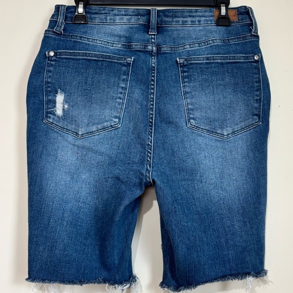 Judy Blue Y2K High Waist Raw Hem Bermuda Denim Blue Jean Shorts women's 11/30 - Picture 2 of 14